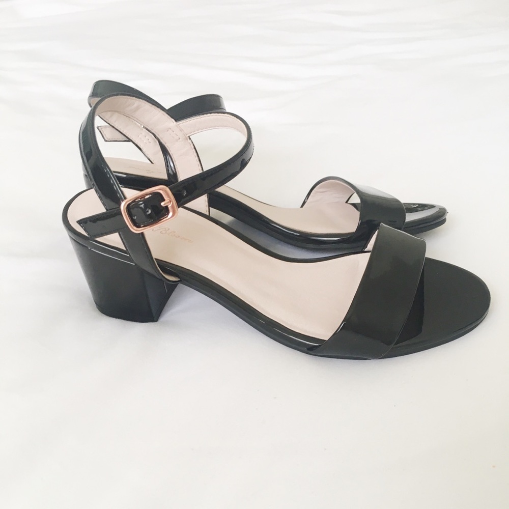 Ruby & Bloom girls size 3.5 heels